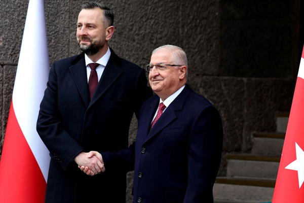 Milli Savunma Bakanı Güler, Polonyalı mevkidaşını askeri törenle karşıladı