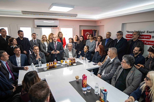 CHP Genel Başkan Yardımcısı Karabat, Bornova’da Öne Çıkan Projeleri Yerinde İnceledi