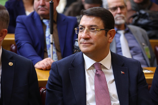 DEVA Partili Şahin’den Bahçeli’ye Çağrı: Adrese Teslim Taleplerden Vazgeçin