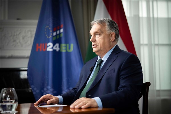 Orban’dan Zelenski’ye Çağrı: Dostluk Petrol Boru Hattı Derhal Faaliyete Geçmeli