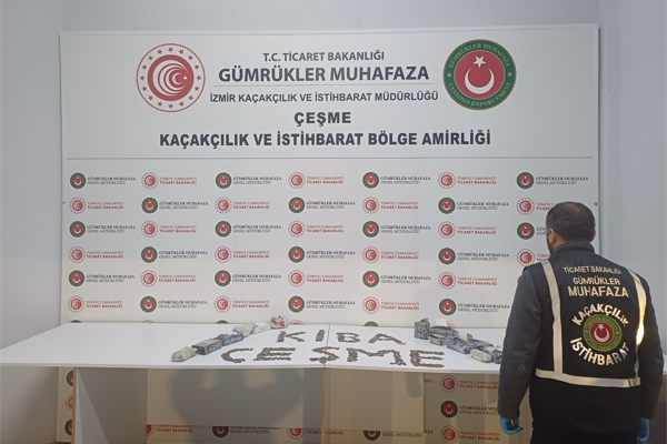 İzmir’de Tarihi Hazine Operasyonu: 7 Bin 550 Sikke ve Figür Ele Geçirildi