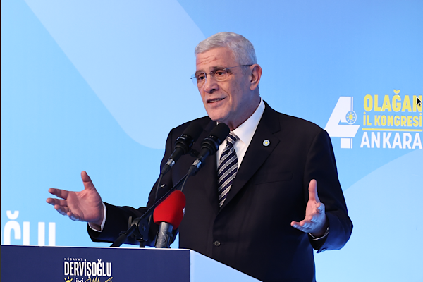 Dervişoğlu’ndan Sert Eleştiri: İstiklal Marşı Sözleri Başka Şarkıya Uyarlanamaz