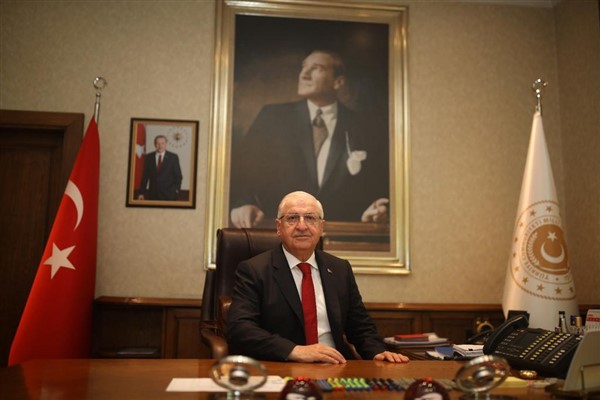 Bakan Güler, Hatay’da Tarihi Habib-i Neccar Camii’nde Bayram Namazını Kıldı