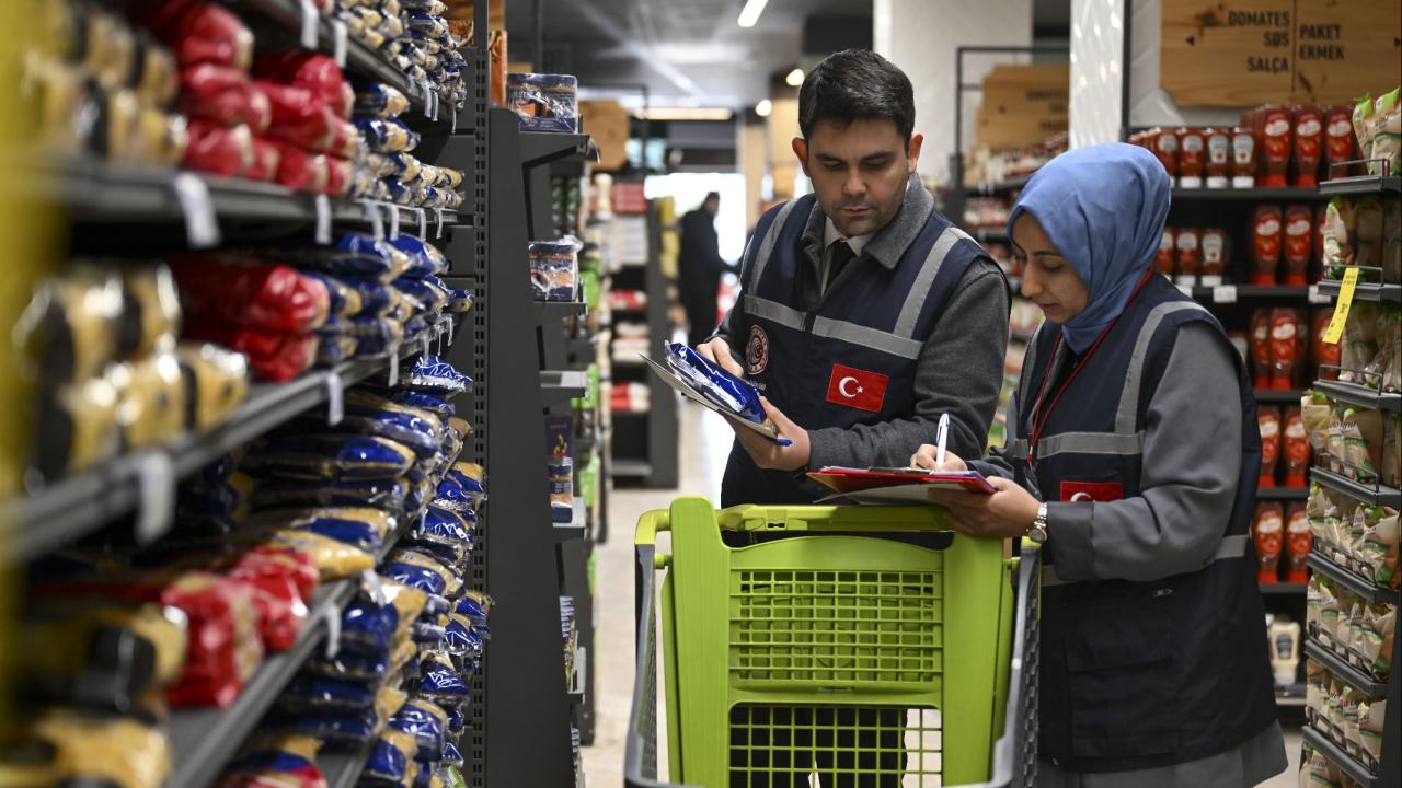 Gıda sektöründe yapılan denetimlerle 756 bin kontrolde 1,6 milyar lira ceza kesildi