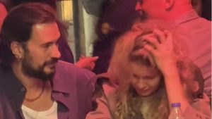 Burcu Biricik, Beyoğlu’nda duygusal anların ardından dansıyla dikkat çekti