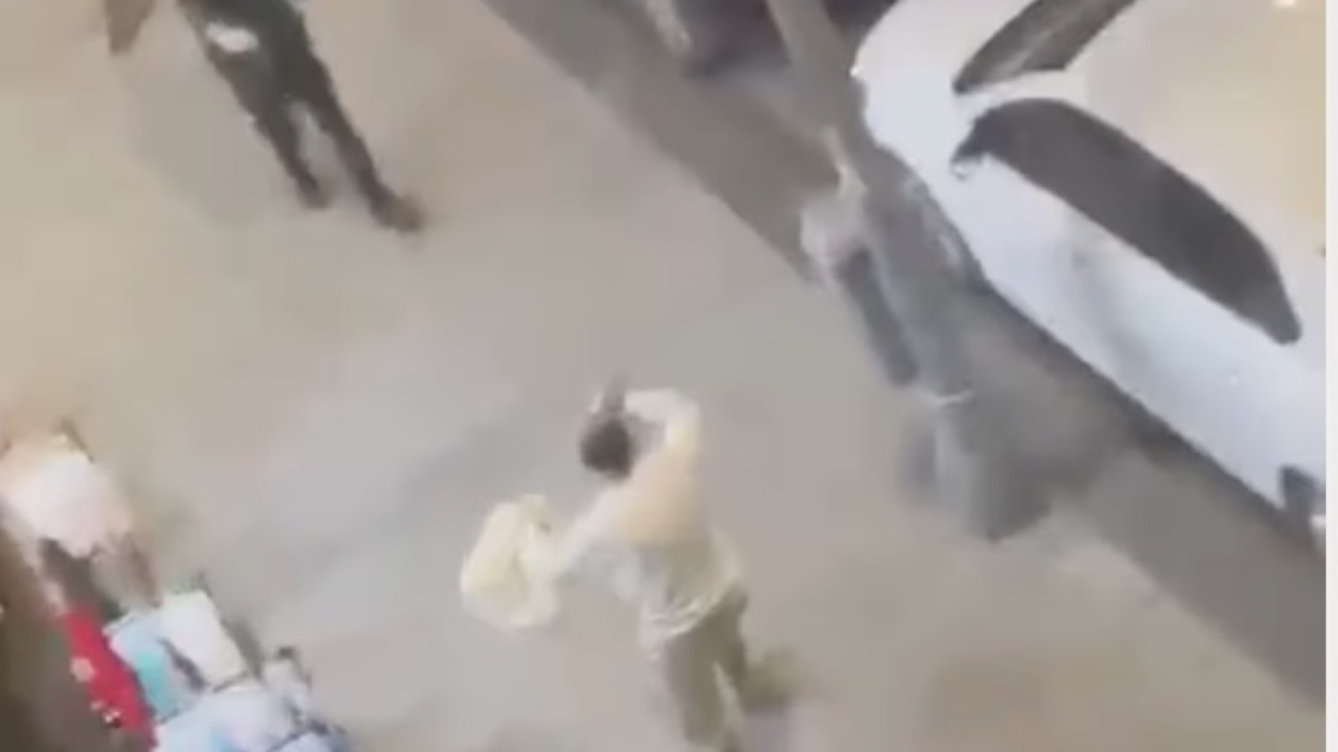 Esenler’de polis ekiplerine yönelik bıçaklı saldırıda gergin anlar yaşandı