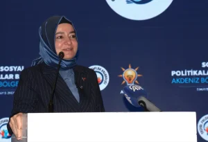 Fatma Betül Sayan Kaya, Görevlerinden Affını İsteyerek Partiden Ayrılma Kararı Aldı