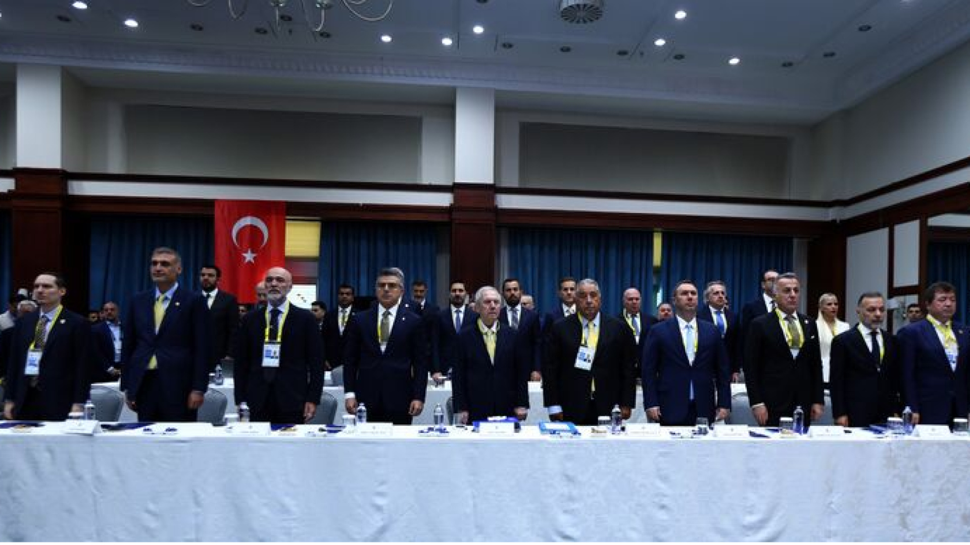 Fenerbahçe Kulübü genel kurulunda Samandıra tesisleri ve stadyum kapasitesi gündemde