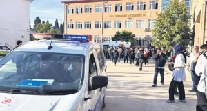 Gençlerin Sosyal Medyada Maruz Kaldığı Tehlikeler Okul Yakınında Silahlı Saldırıya Yol Açtı