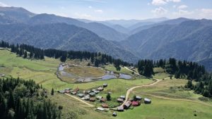 Giresun’un Yağlıdere Vadisi tarihi köprüler ve doğal güzelliklerle ziyaretçileri etkiliyor