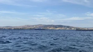 Gökçeada’ya planlanan feribot seferleri fırtına nedeniyle iptal oldu