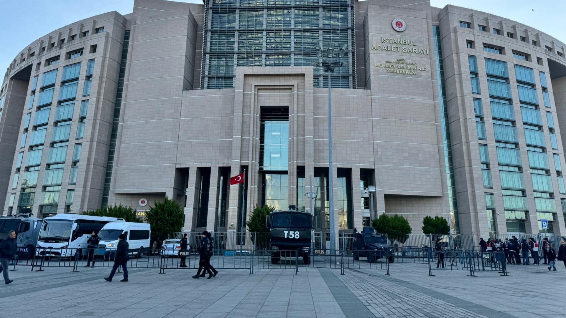 İstanbul’da Sermaye Piyasası Operasyonu Beş İsmin Tutuklanmasıyla Sonuçlandı