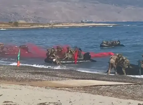 Medusa-15 tatbikatında Yunan askerleri zor anlar yaşadı, denge problemi suya düşmelerine yol açtı
