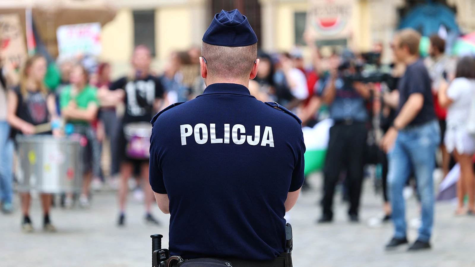 Polonya’da Neo-Nazi Bağlantılı Gençlerin Cami ve Okula Saldırı Planı Engellendi