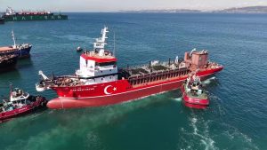 Türkiye’nin ilk yerli tarama gemisi UAB Mavi Vatan denize indirildi