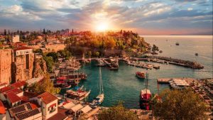 Türkiye’nin turizm gelirlerini artırma hedefiyle dört mevsim tatil stratejisi genişletiliyor