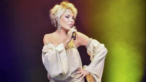 Ajda Pekkan yeni şarkısı Şahsen Ben ile müzik dünyasını sarsıyor