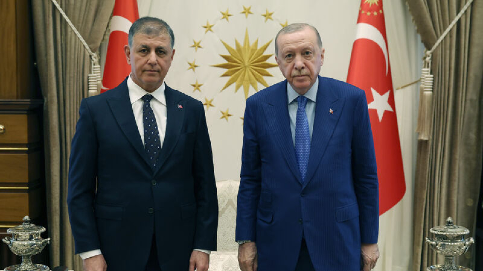 Cemil Tugay’ın AK Parti’ye geçişi İzmir siyasetine yeni bir yön verebilir