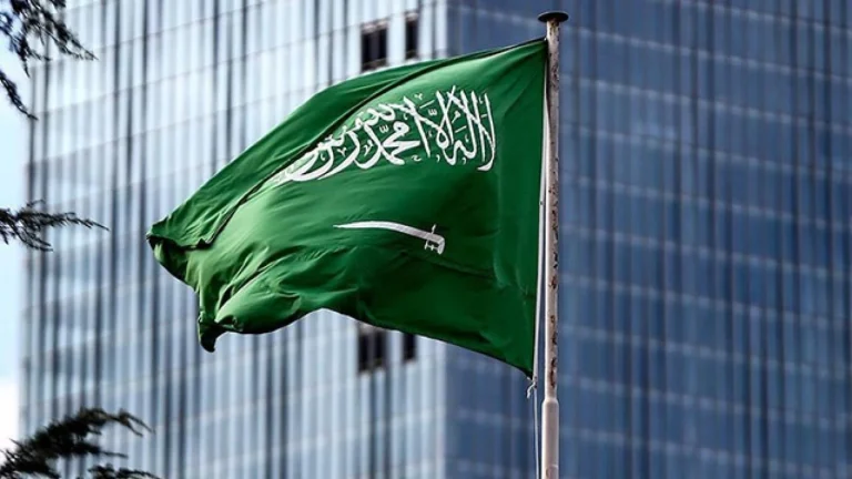 Dammam Havalimanı’na Saldırı Suudi Arabistan’ı Sarstı, 1 Ölü ve 8 Yaralı Var