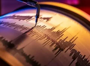 Ege Denizi’nde 4.4 büyüklüğünde deprem korku yarattı, vatandaşlar tedirgin