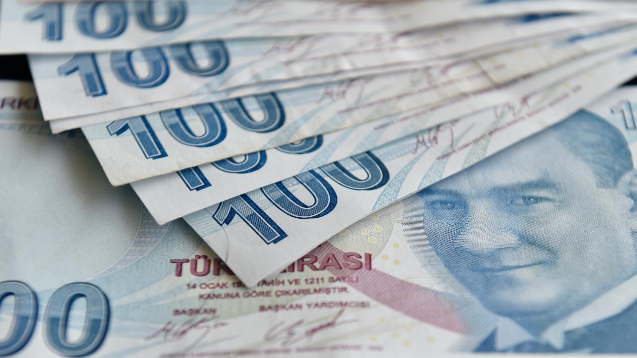 Ekim ayında çocukların eğitim ihtiyaçlarını karşılamak için 2 milyar lira SED ödemesi yapıldı