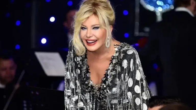 Emel Sayın doğanın kalbinde hayranlarına unutulmaz bir akustik konser sundu