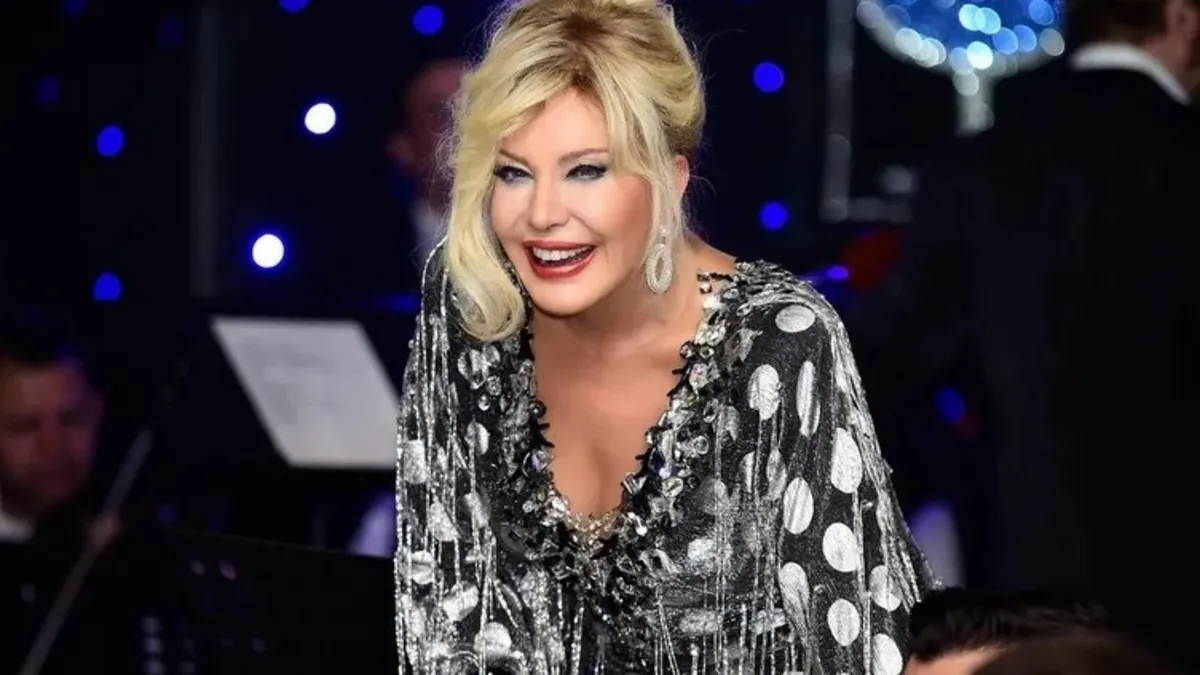 Emel Sayın doğanın kalbinde hayranlarına unutulmaz bir akustik konser sundu
