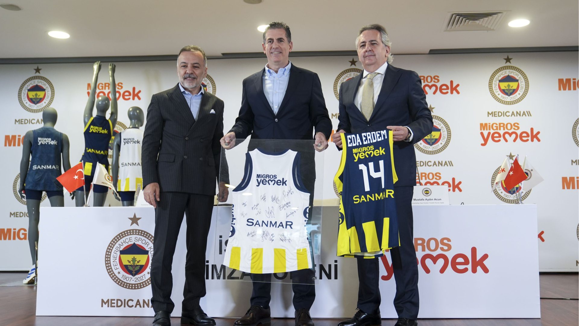 Fenerbahçe Kadın Voleybol Takımı ile Migros Yemek iş birliğini yeniledi