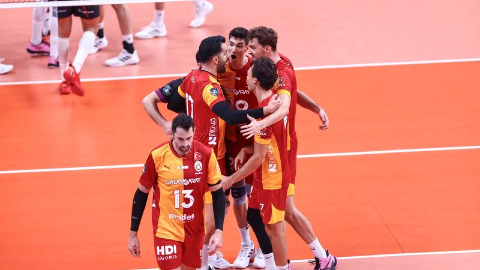 Galatasaray, 2026 AXA Sigorta Şampiyonlar Kupası’nda Ziraat Bankkart’ı Yenerek Şampiyon Oldu