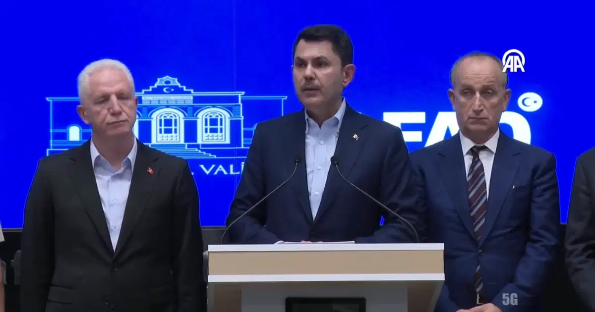 İstanbul’da Tarihi Yağışların Ardından Sel Felaketi Can Aldı ve Arama Çalışmaları Sürüyor