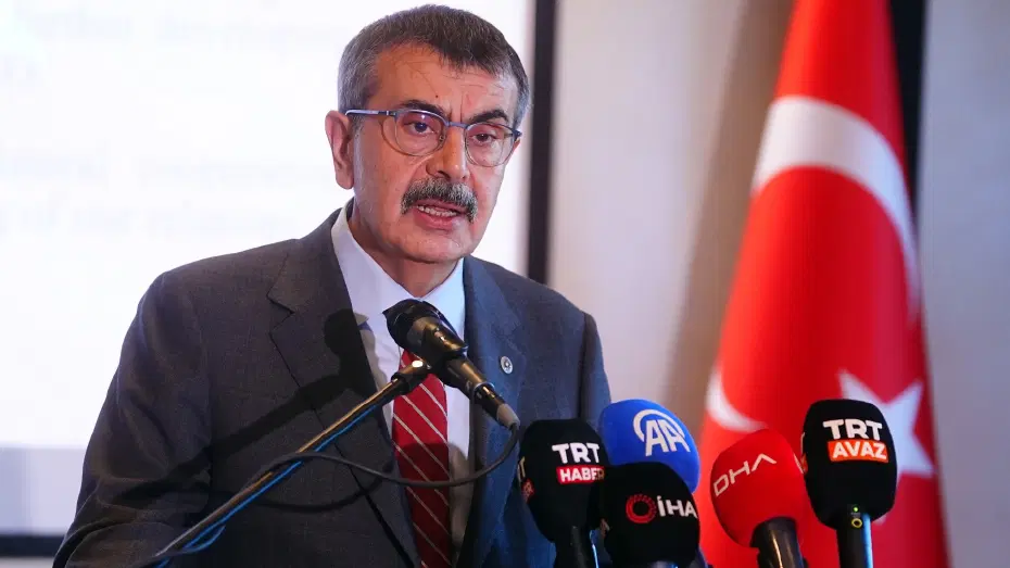 Milli Eğitim Bakanı Yusuf Tekin Meta’ya karşı dava hazırlığında