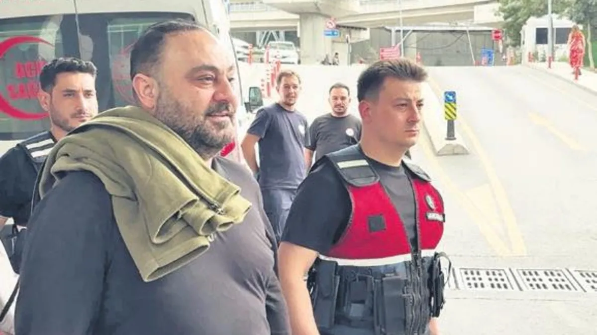 Ünlülerin uyuşturucu soruşturmasında Afra Saraçoğlu ve Hasan Şaş testi pozitif çıktı