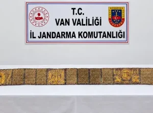 Van’da tarihi eser operasyonu sonucu Tevrat olduğu düşünülen eser bulundu