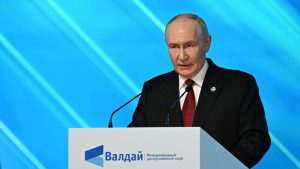 Vladimir Putin Avrupa’ya saldırma planları olmadığını ancak tehdit halinde sert yanıt vereceklerini açıkladı